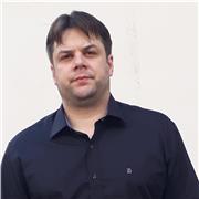Possui graduação em Matemática pela UNIJUÍ (2010) e Segunda Licenciatura em Física pela Uniasselvi (2021). É Mestre em Matemática pela UTFPR (2019) no curso de Mestrado em Rede Nacional de Matemática, conceito Capes 5, com ênfase em Aritmética Modular. Po